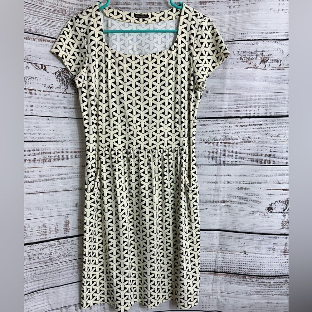J. McLaughlin Dress Womens Sz Medium catalina cloth sheath geo print light Nylon